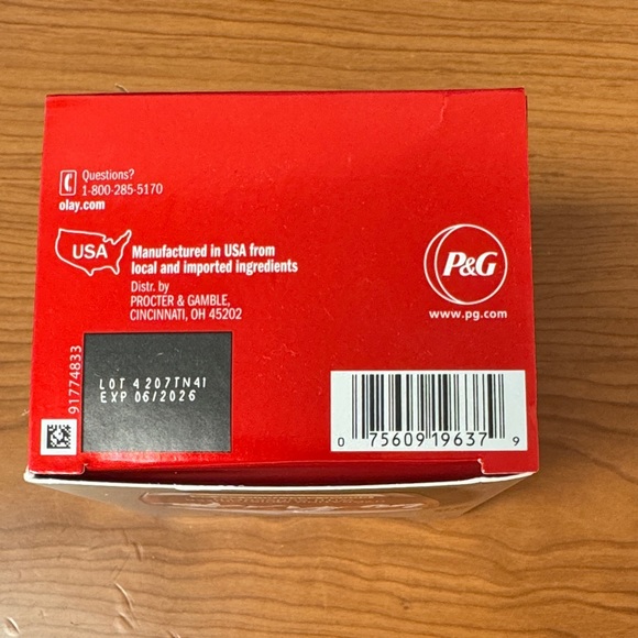 OLAY Regenerist Whip Hydrating Moisturizer w/SPF - NEW - Picture 4 of 7